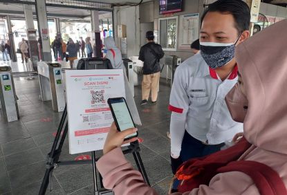 KAI Commuter Wajibkan Vaksinasi Sesuai SE Kementerian Perhubungan No. 84 Tahun 2022