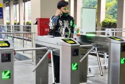 Tingkatkan Layanan, KAI Commuter Tambah Gate Elektronik Di Selasar Utara Stasiun BNI City 