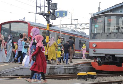 Hari Pertama Pemberlakuan GAPEKA 2023, KAI Commuter Terus Lakukan Evaluasi Untuk Antisipasi Kelambatan Perjalanan Commuter Line