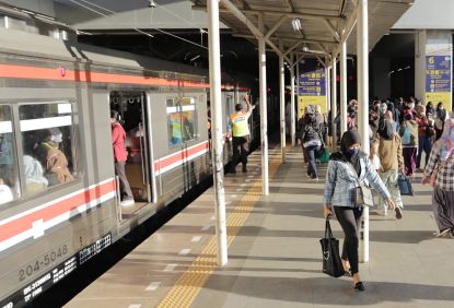 Operasikan 1.081 Perjalanan Commuterline dan 31 Commuter Feeder Tambahan Untuk Pelayanan Pengguna Commuterline Awal Pekan