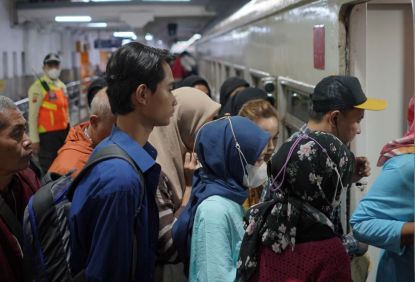 Hari kedua Lebaran, Commuter Line Wilayah 2 Bandung Terjadi Peningkatan Pengguna  