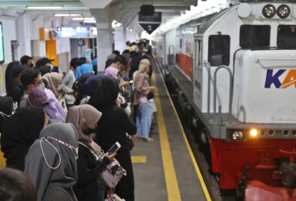 Hari Pertama GAPEKA 2023 KAI Commuter Wilayah II Bandung Layani 53.199 Orang Pengguna