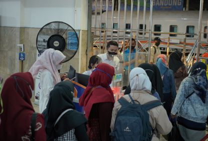 Pekan Masa Liburan Sekolah KAI Commuter Wilayah 2 Bandung Layani 800 Ribu Lebih Orang Pengguna 