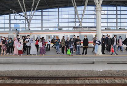 KAI Commuter Sudah Layani 11 Juta Lebih Orang Hingga Minggu Ketiga Januari 2023 